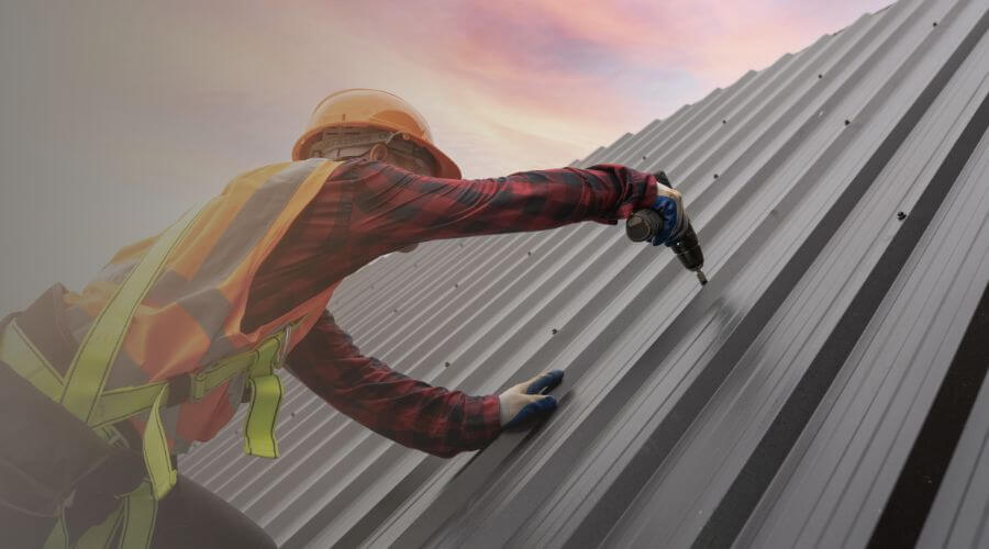 Professional gutter cleaning in Saint Peter, MN